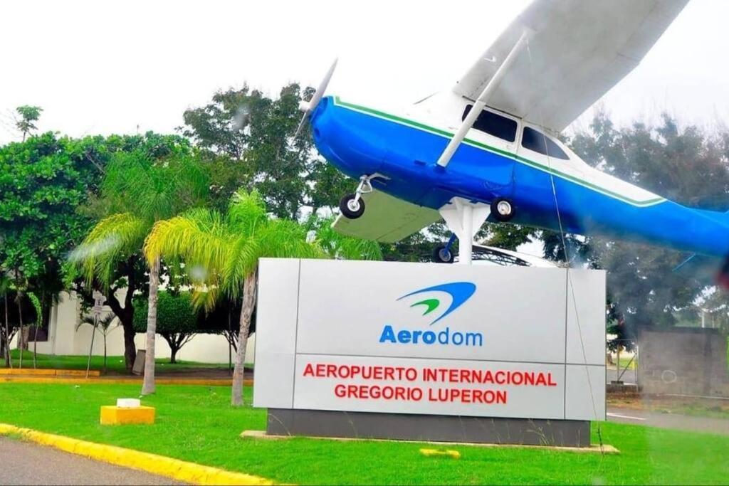 El más completo, a menos de 5 minutos de la playa, free wifi fuera del alojamiento Puerto Plata Exterior foto